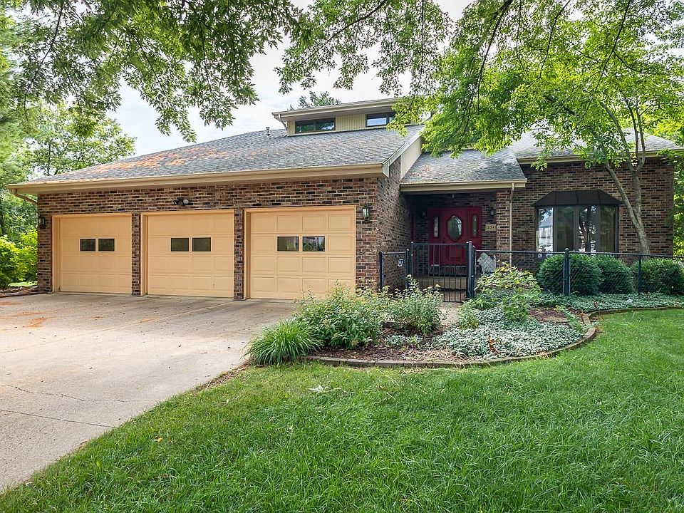 2540 Clarke Crest Dr, Dubuque, IA 52001 Zillow