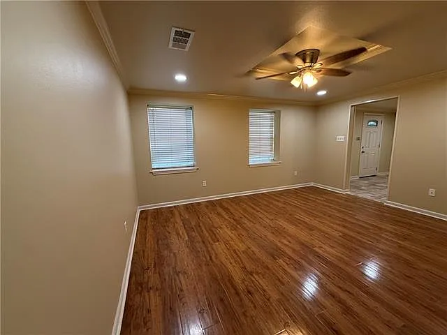 321 Rosemary Pl — Photo 6