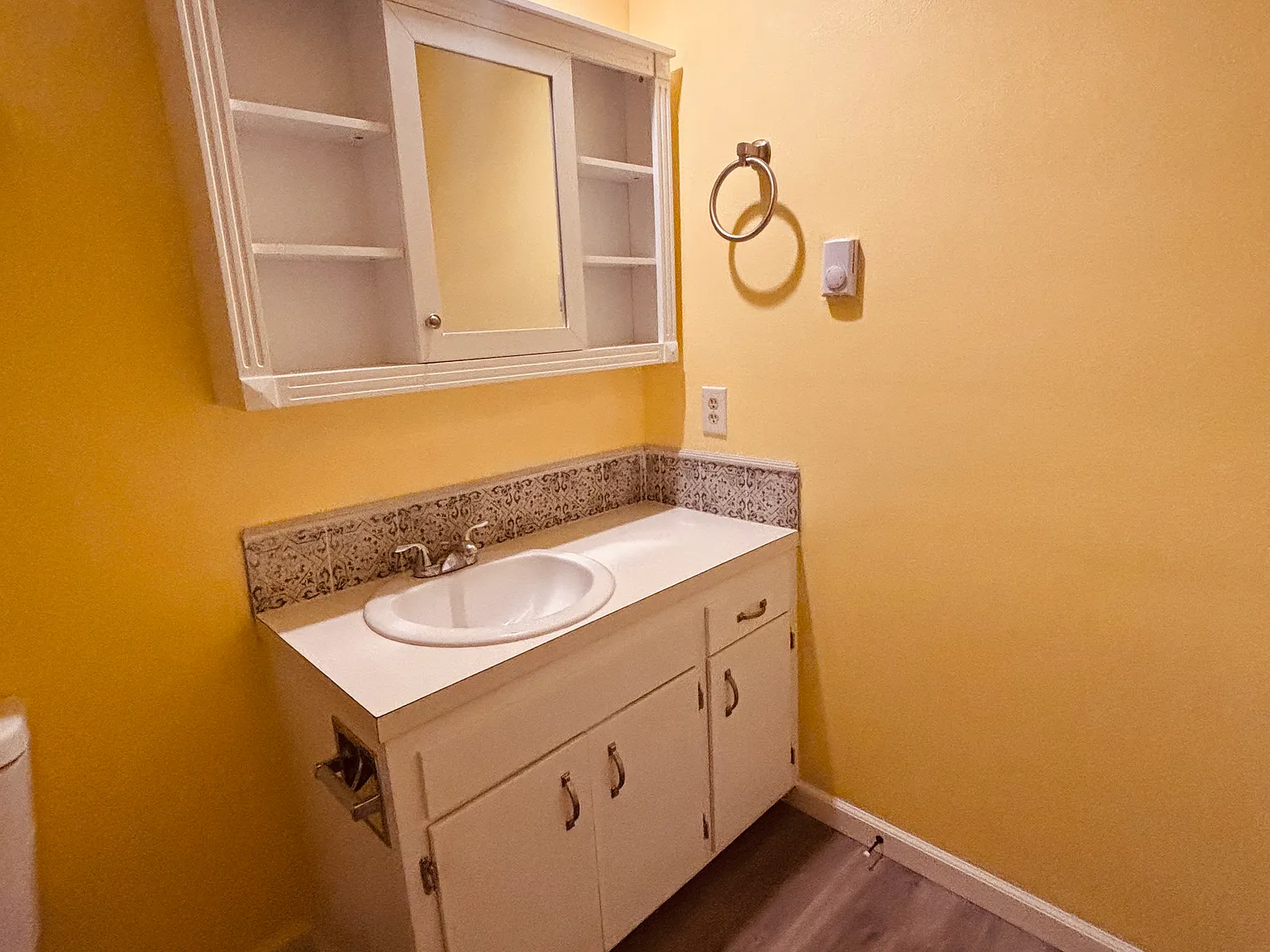 2 bed, 900 sqft, $1,745 — Photo 4