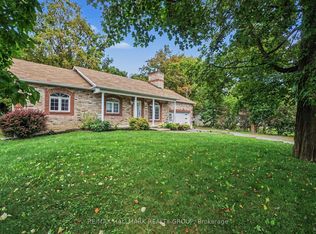 7273 Mitch Owens Rd, Ottawa, ON K1G3N4