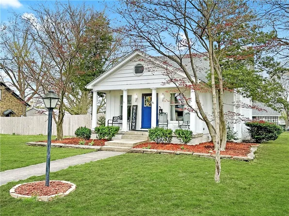 300 Wabash Ave, Mattoon, IL 61938