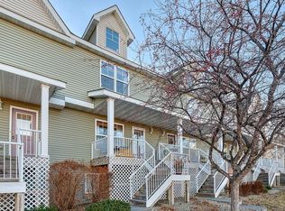 2892 Clover Ridge Dr, Chaska, MN 55318