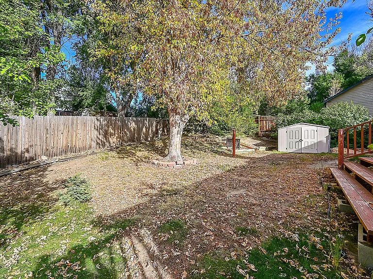 6940 Meadowwood Pl — Photo 25