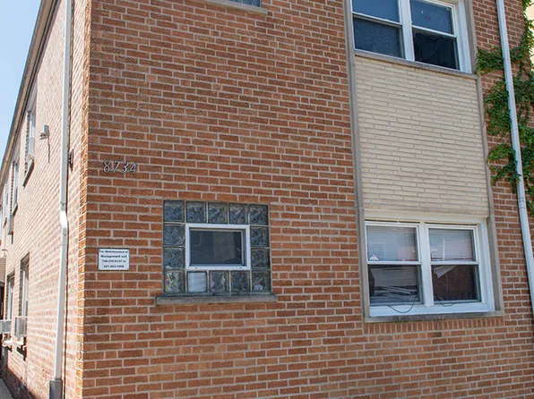 8735 S Escanaba Ave, Chicago, IL 60617