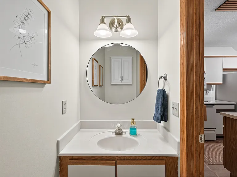 2597 Bedford Ct — Photo 10