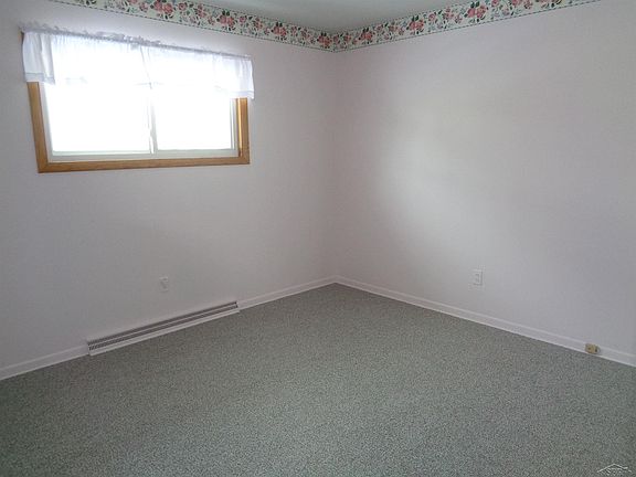 3rd image of 2806 Court St