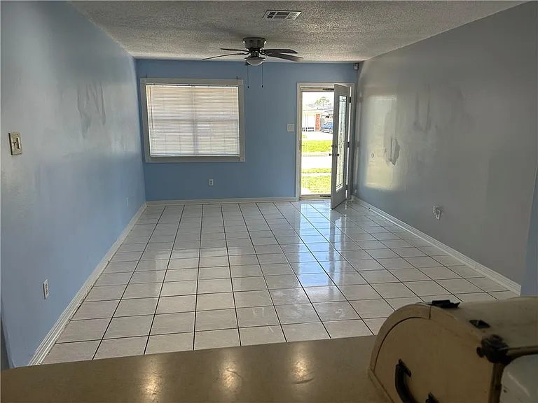725 Oakwood Dr — Photo 35