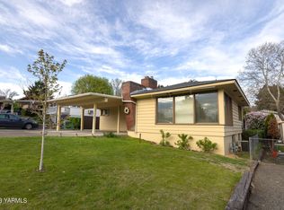 809 S 24th Ave, Yakima, WA
