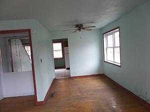 2nd image of 6977 N Ashland Ave #A