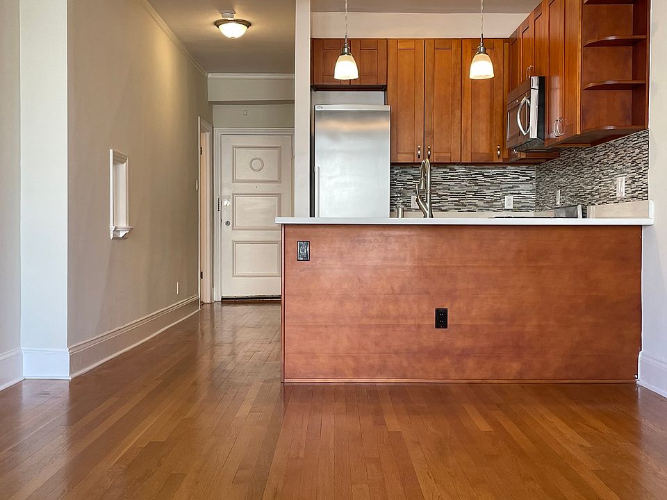1st image of 2165 Larkin St #304