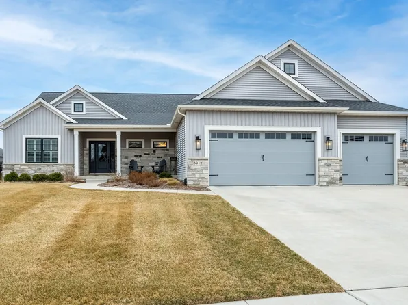 5912 Pigeon Creek Rd, Bettendorf, IA 52722