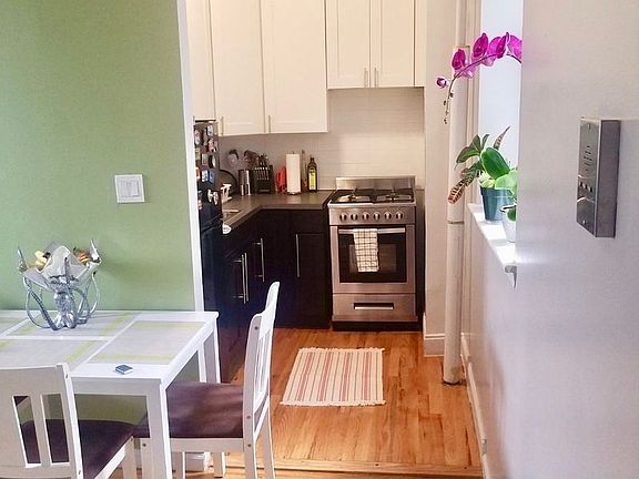 3rd image of 231 W 116th St #2A