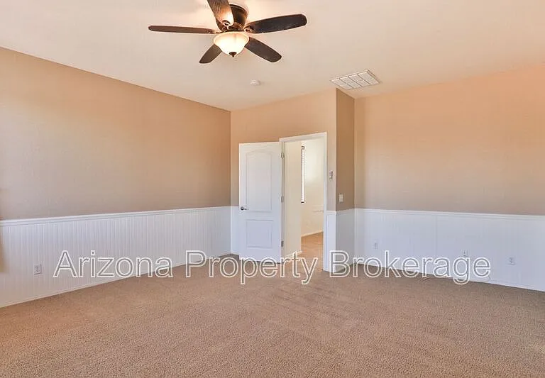 875 S Porter St — Photo 22