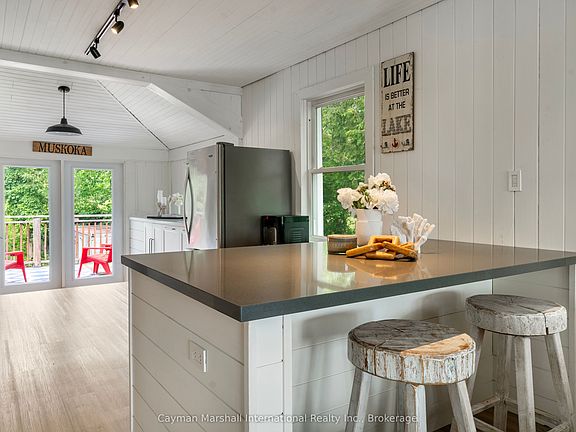 4th image of 1106 Beaumaris Rd