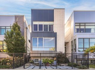 1913 W Race Ave, Chicago, IL 60612