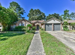 6015 Coachgate Dr, Spring, TX 77373