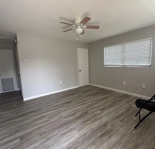 9100 Bamboo Dr — Photo 2