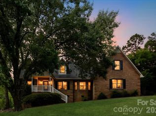 813 Rothmoor Dr NE, Concord, NC 28025