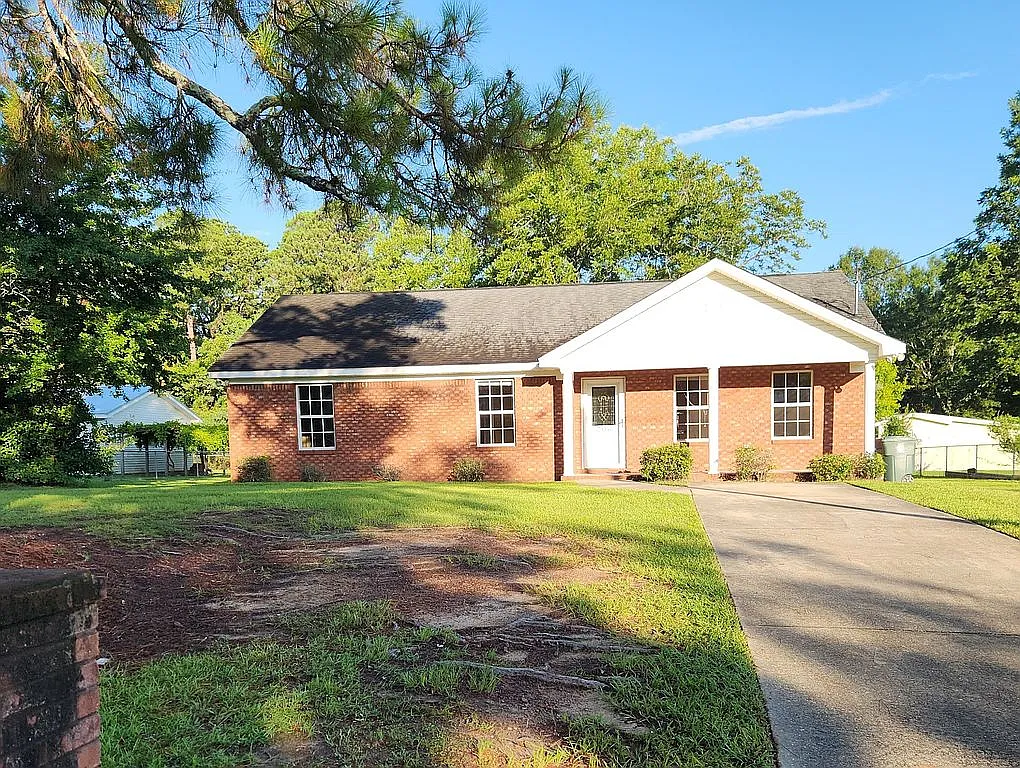 706 Dogwood Trl, Dothan AL - Owner Finance Home