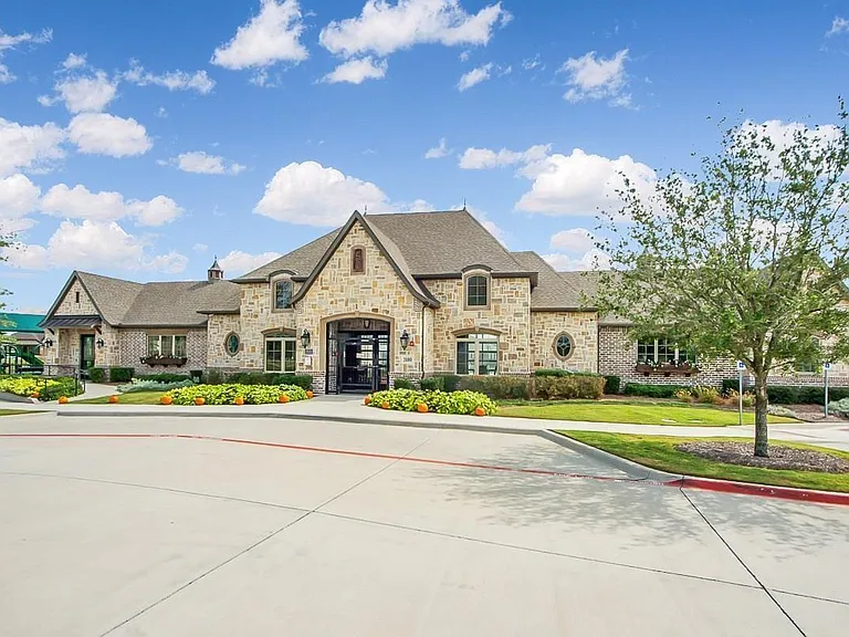 4422 Juniper Ln — Photo 9