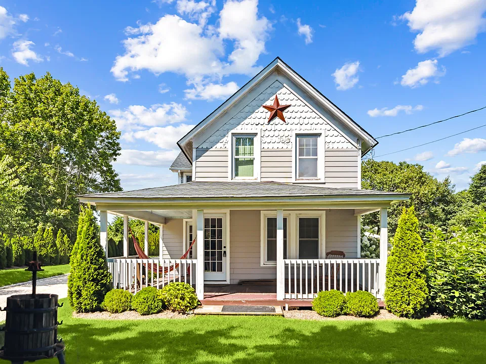 148 Montauk Hwy