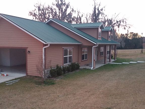 3rd image of 206 SW Old Cypress Way