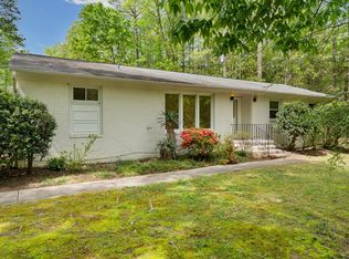 708 Tinkerbell Rd, Chapel Hill, NC 27517