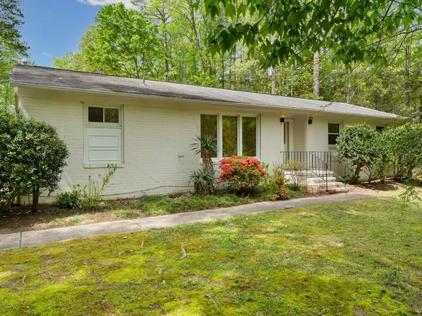 708 Tinkerbell Rd, Chapel Hill, NC 27517