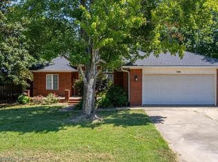 790 S Oak St, Greenwood, AR 72936