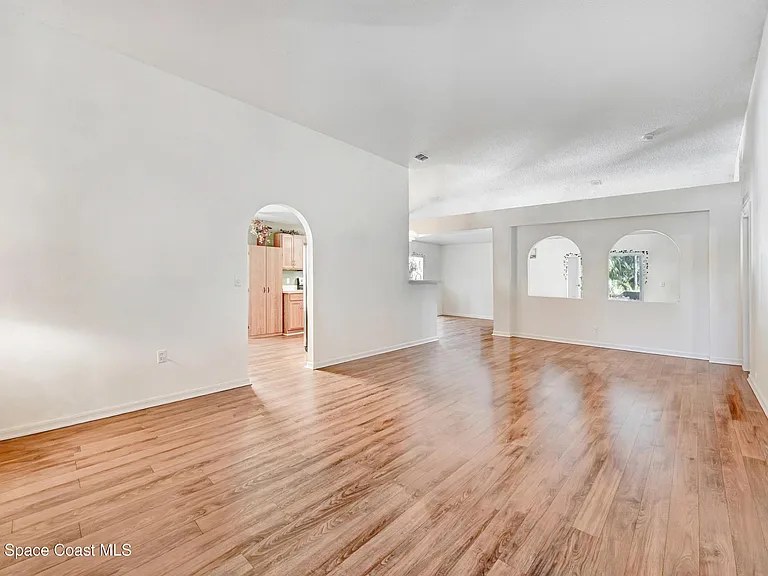 1652 La Maderia Dr SW — Photo 15