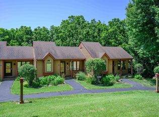 9 Oak Glen Dr, Galena, IL 61036