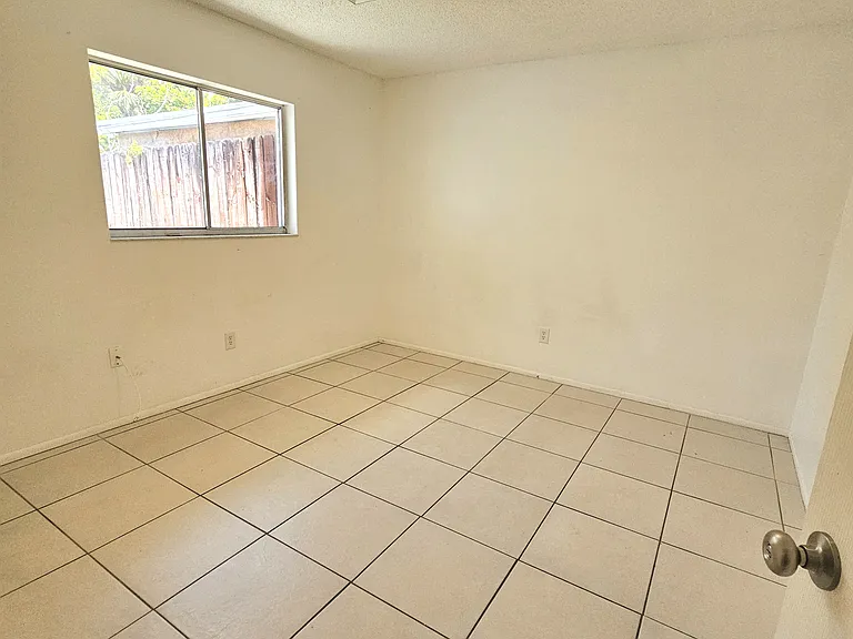 4114 24th St W — Photo 16