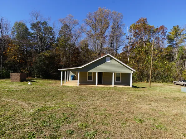 146 Fairway Ave, Hudson, NC 28638