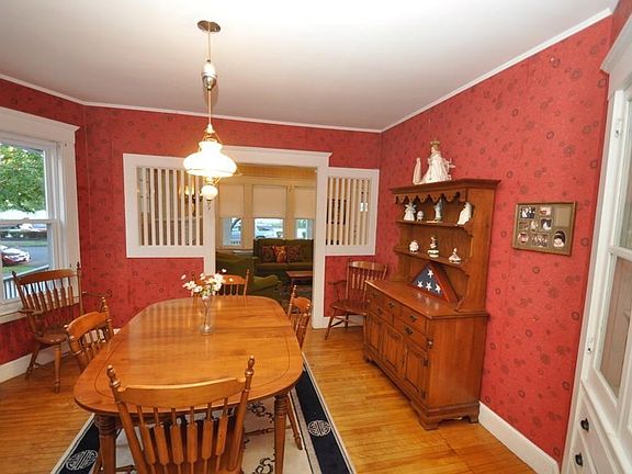 3rd image of 11 Essex St