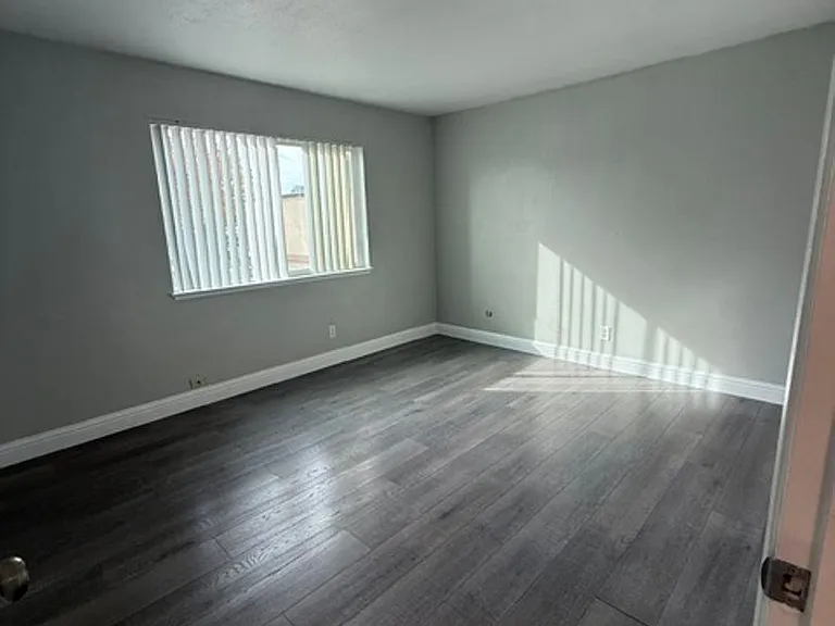 2731-2751 Don Juan Dr — Photo 30