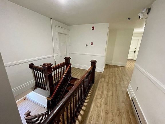 3rd image of 1125 W 11th Ave #K