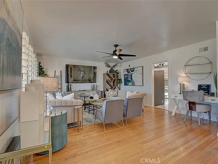 444 N Shattuck Pl — Photo 36