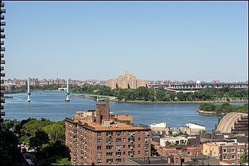 3rd image of 455 E 86th St APT 15B