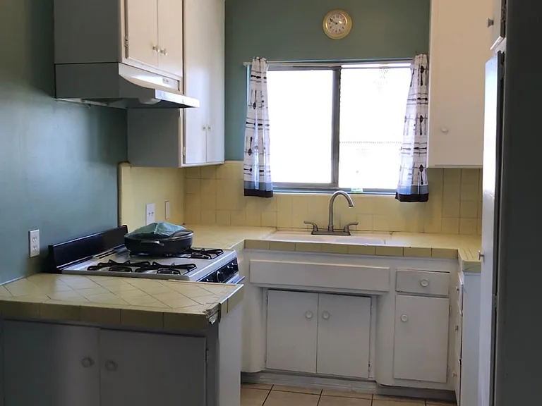 Old Kitchen paint & light fixtures
