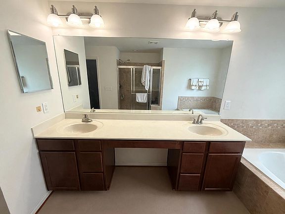 4th image of 8707 Raleigh Mews