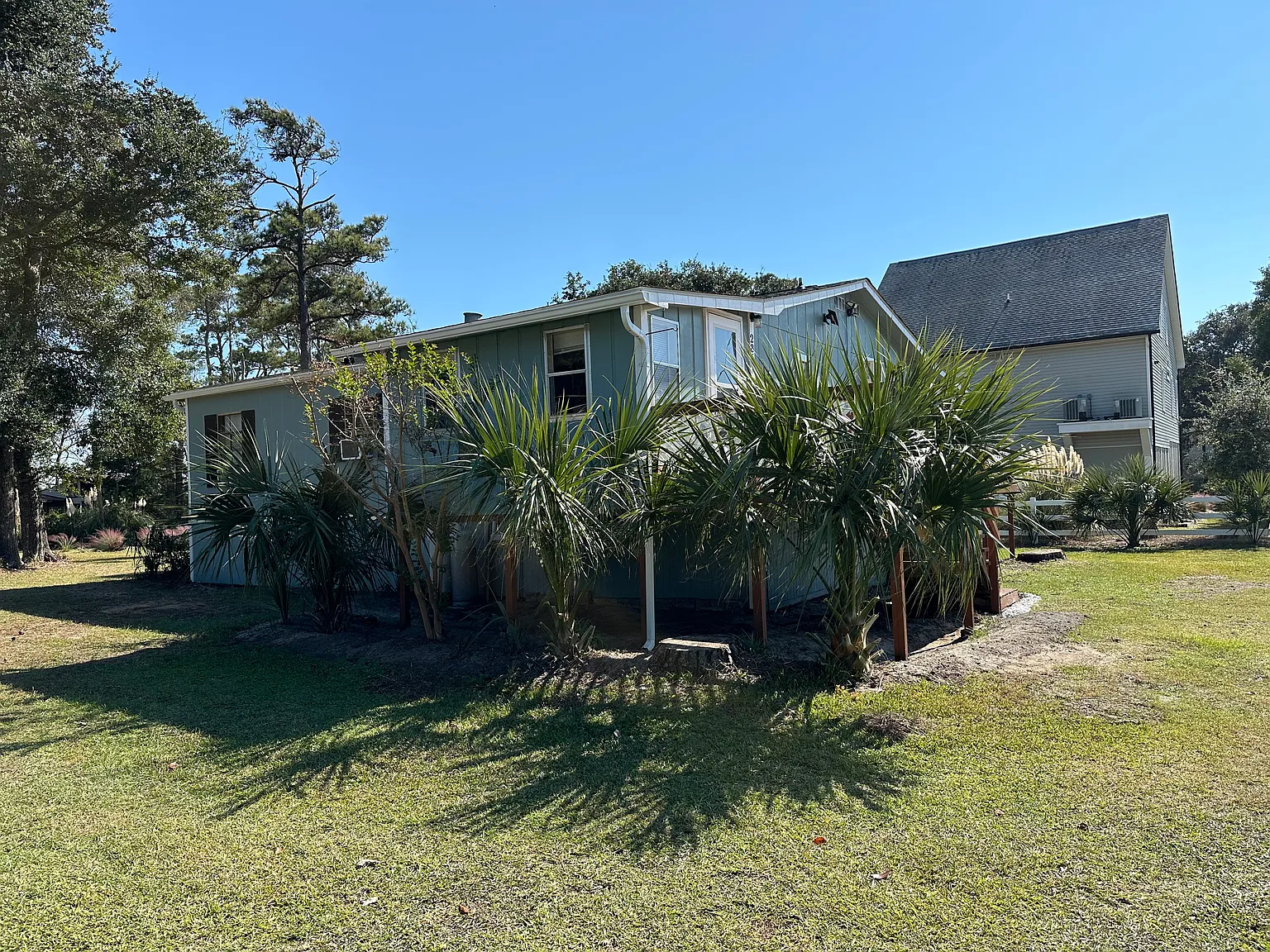 2862 Andrews Drive SW — Photo 4