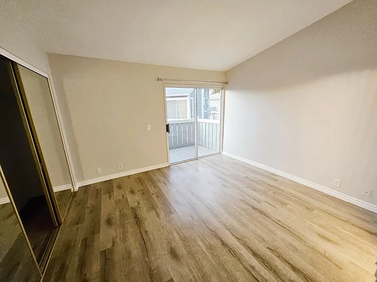 926 W Philadelphia St #4 — Photo 7