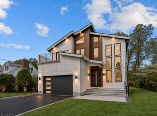 52 Congressional Pkwy, Livingston Twp., NJ 07039