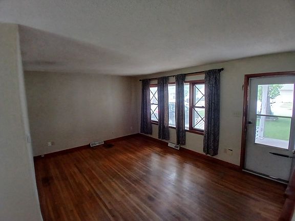 2nd image of 1609 W Anita Ave