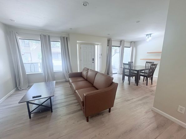 803 E Victoria St Unit 134