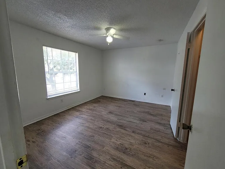1021 S Hiawassee Rd — Photo 9