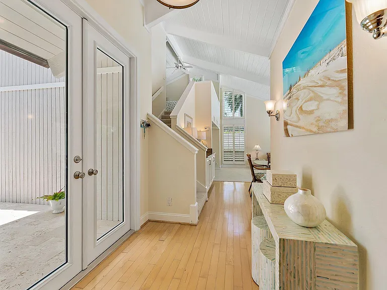 107 Mako Ln — Photo 3