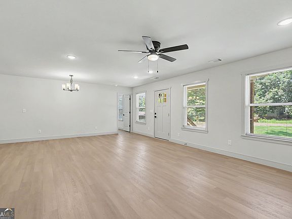 4th image of 400 Loblolly Ridge Rd
