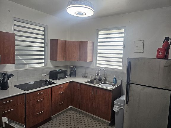 2nd image of 55 Calle Cervantes 3b3/1 Bay