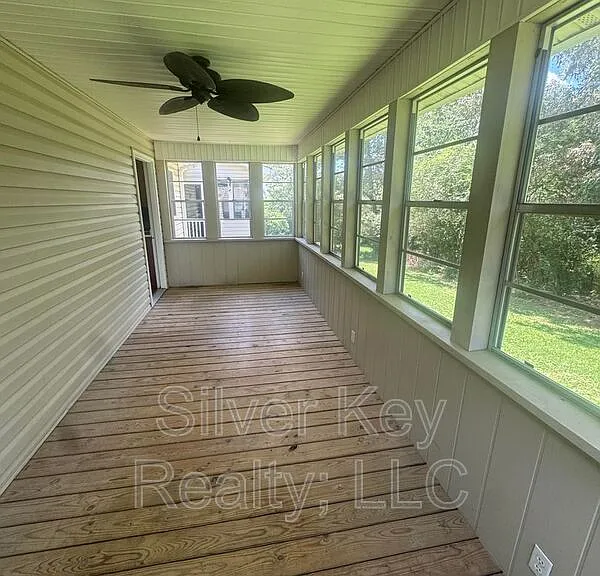 136 S Matlock Ave — Photo 23